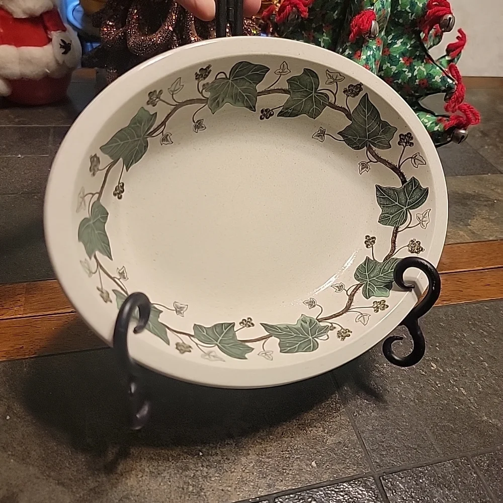Wedgwood Napoleon Ivy Green 9